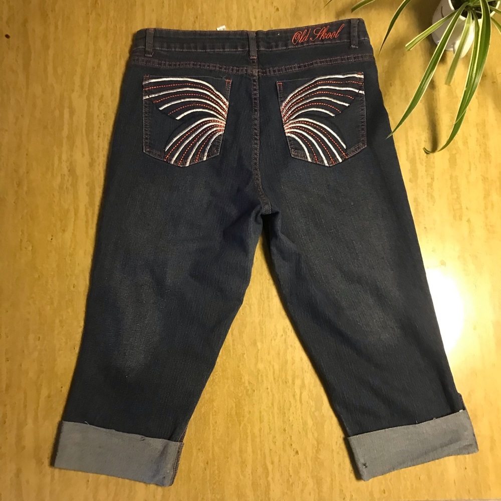 Super cute CAPRIs size 14 blue